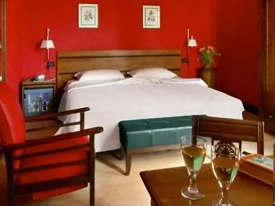 Relais 6 Via Tolmino Отель 4*